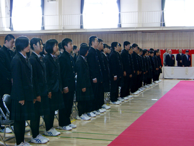 (校歌斉唱)