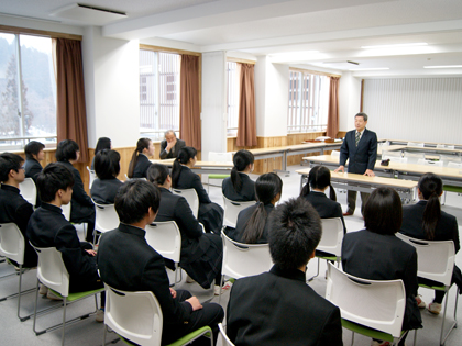 太田支部長金谷道男氏