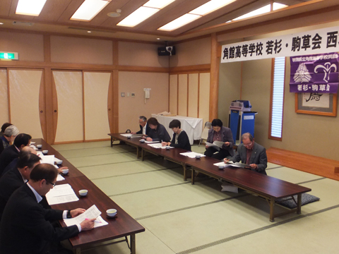 議案審議の様子